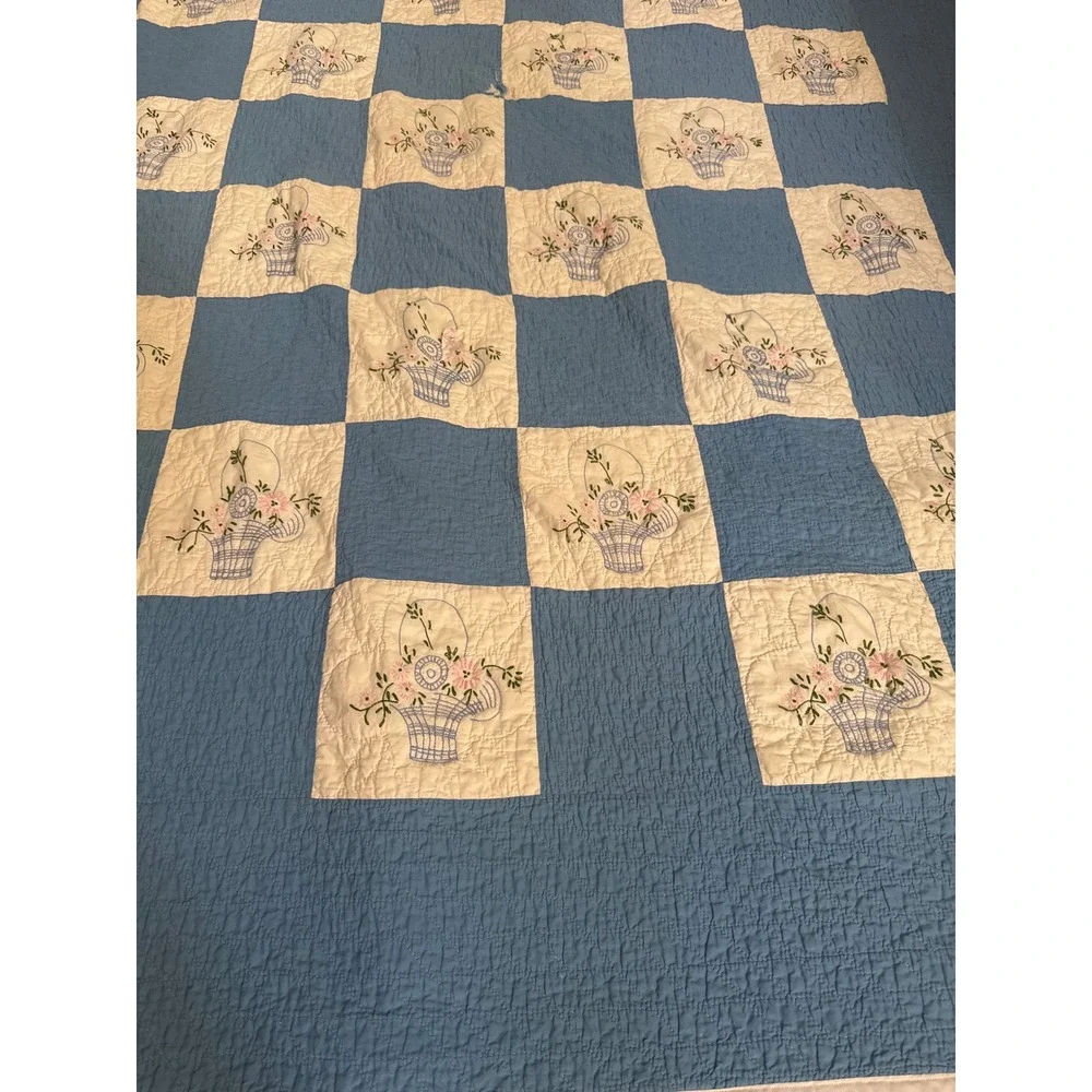 Vintage Blue White Checkered Flower Basket Embroidered Patchwork Quilt 63x83
